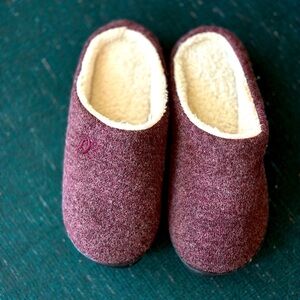Plush Burgundy Women's Slippers
